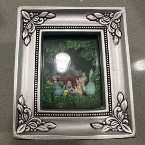 Olszewski Disney Showcase Mad tea party 
With box